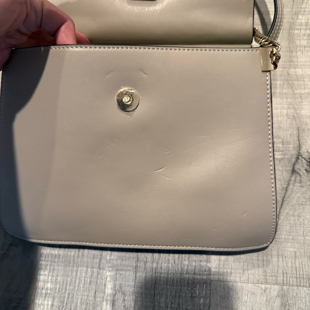 Chloé Faye Medium Shoulder Bag - Picture 3 of 7